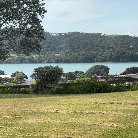Raglan Seaview Cabin Екстериор снимка