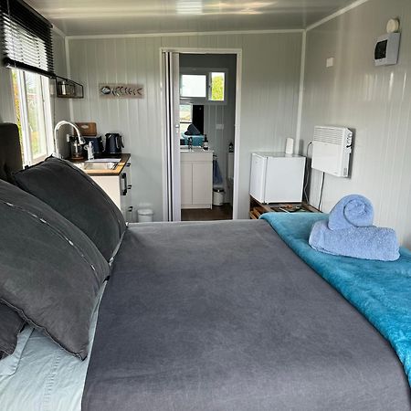 Raglan Seaview Cabin Екстериор снимка