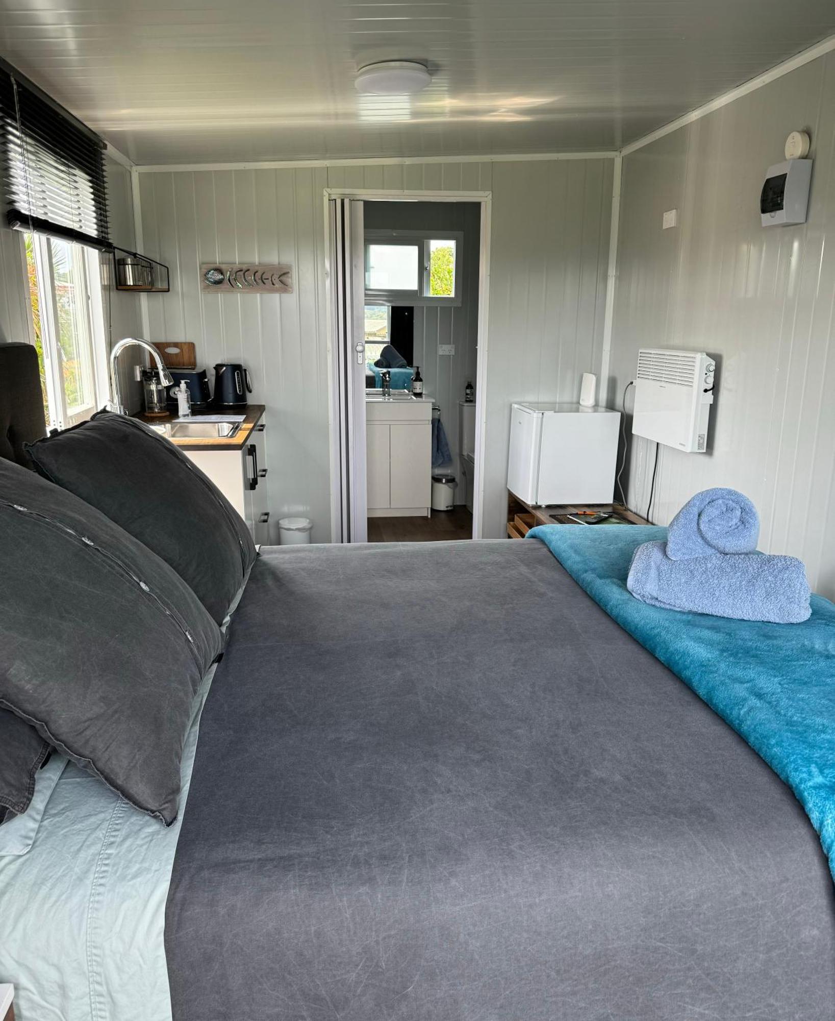 Raglan Seaview Cabin Екстериор снимка