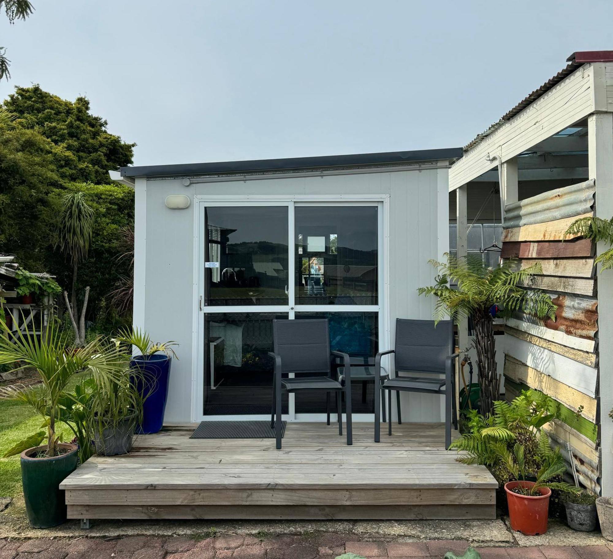 Raglan Seaview Cabin Екстериор снимка
